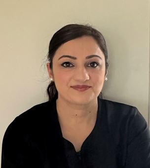 Mehwish Profile Pic (002)