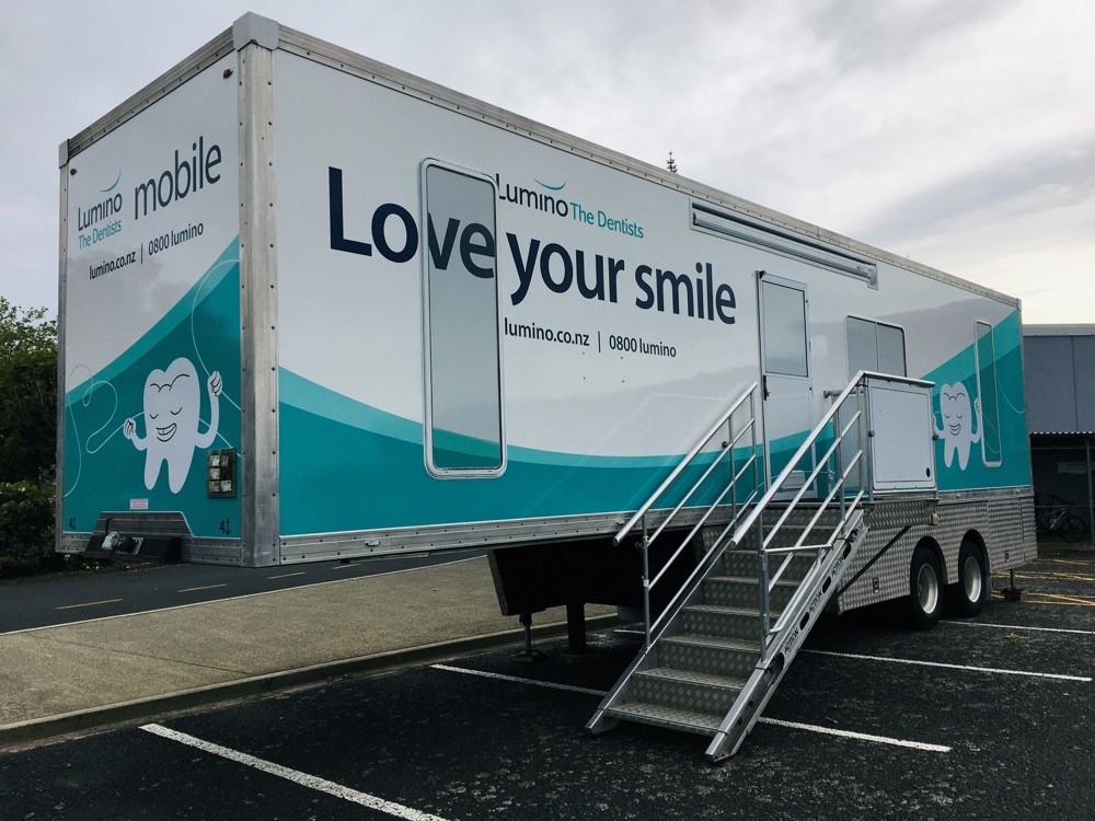 Mobile 2 New Signage